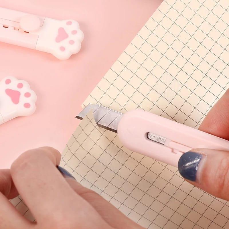 Kawaii Paw cutter l Pack of 1 cutter l Paper cutter