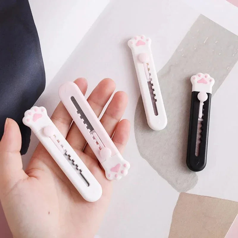 Kawaii Paw cutter l Pack of 1 cutter l Paper cutter
