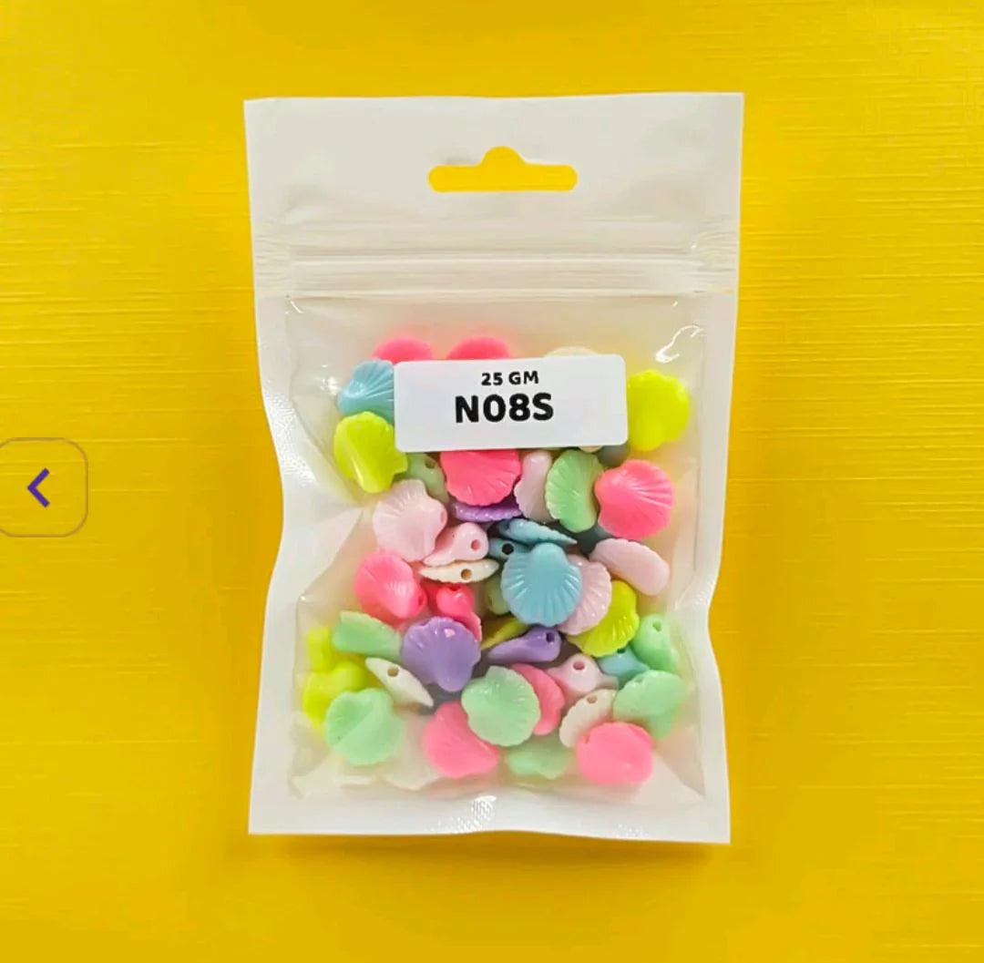 N08S Craft Beads Plastic 25Gm
