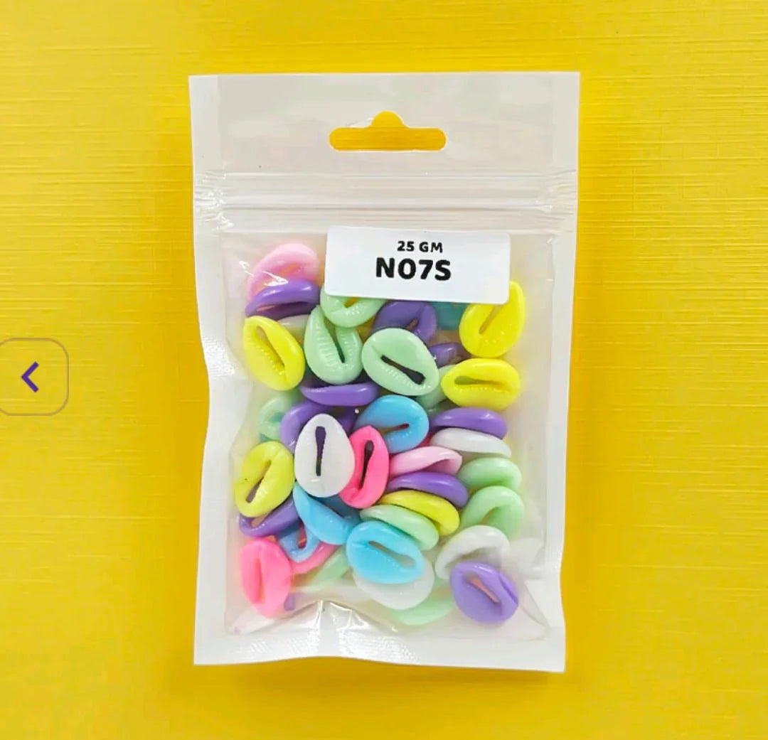 N07S Craft Beads Plastic 25Gm