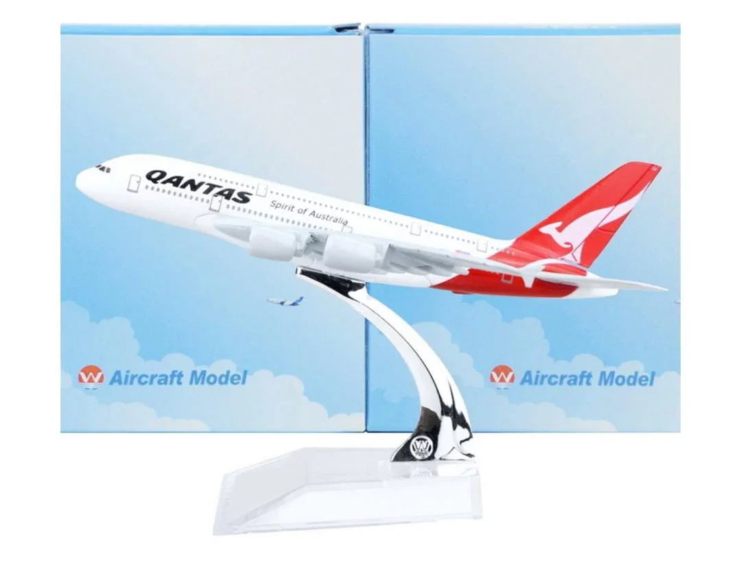 Aircraft Model Small Qantas AMSQANTAS