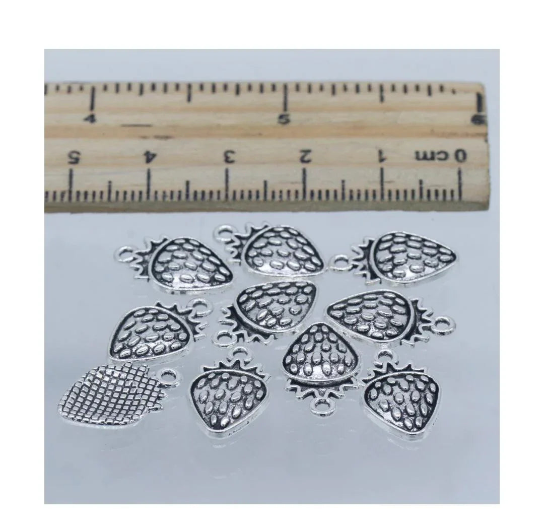 Metal Craft Fitting 10 Pics Strawberry MC-3594