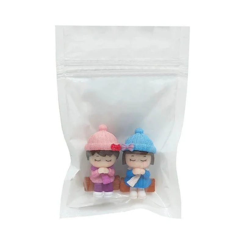 MG Traders 1 Miniature Miniature Model Mtrc402B 1Set Couple
