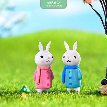 MG Traders Miniature Miniature Model Mtrc380A 1Set Couple